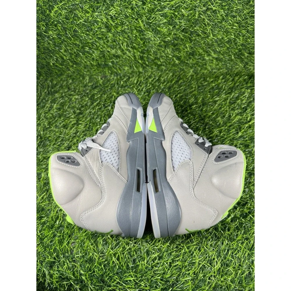 Air Jordan 5 Retro GS Size 7Y / Womens Sz 8.5 Green Bean Silver Grey DQ3734-003